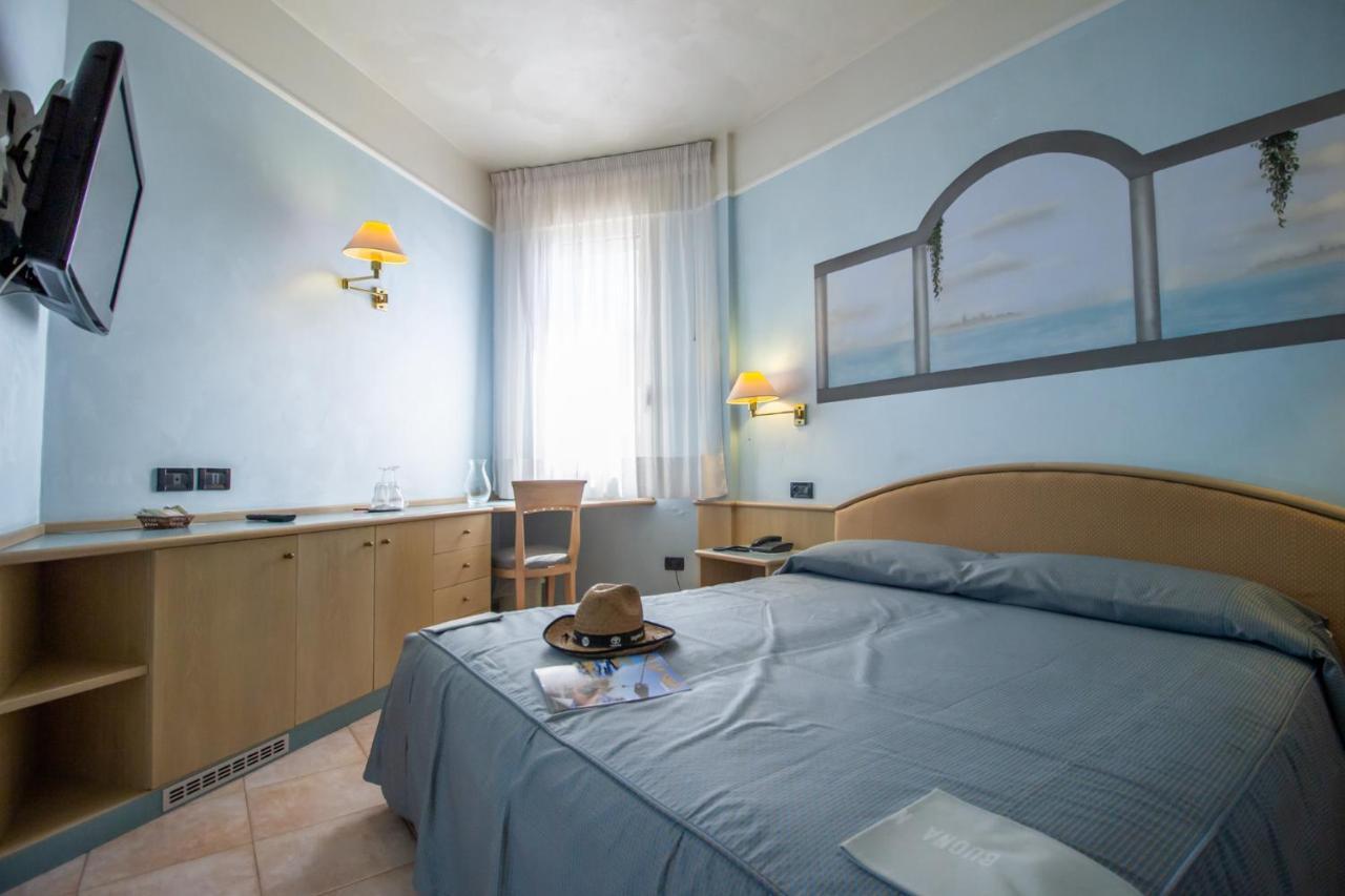 Hotel Universo Lido di Jesolo Exterior photo