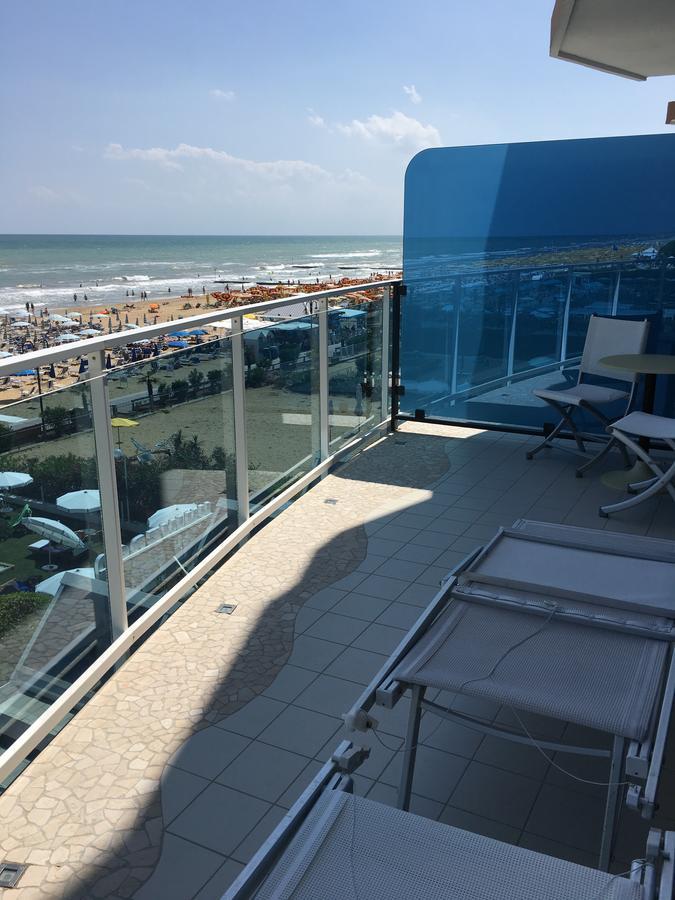 Hotel Universo Lido di Jesolo Exterior photo